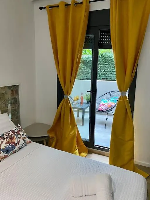 Apartament Crystal Studio-Downtown Escape-Navarinou Square Saloniki