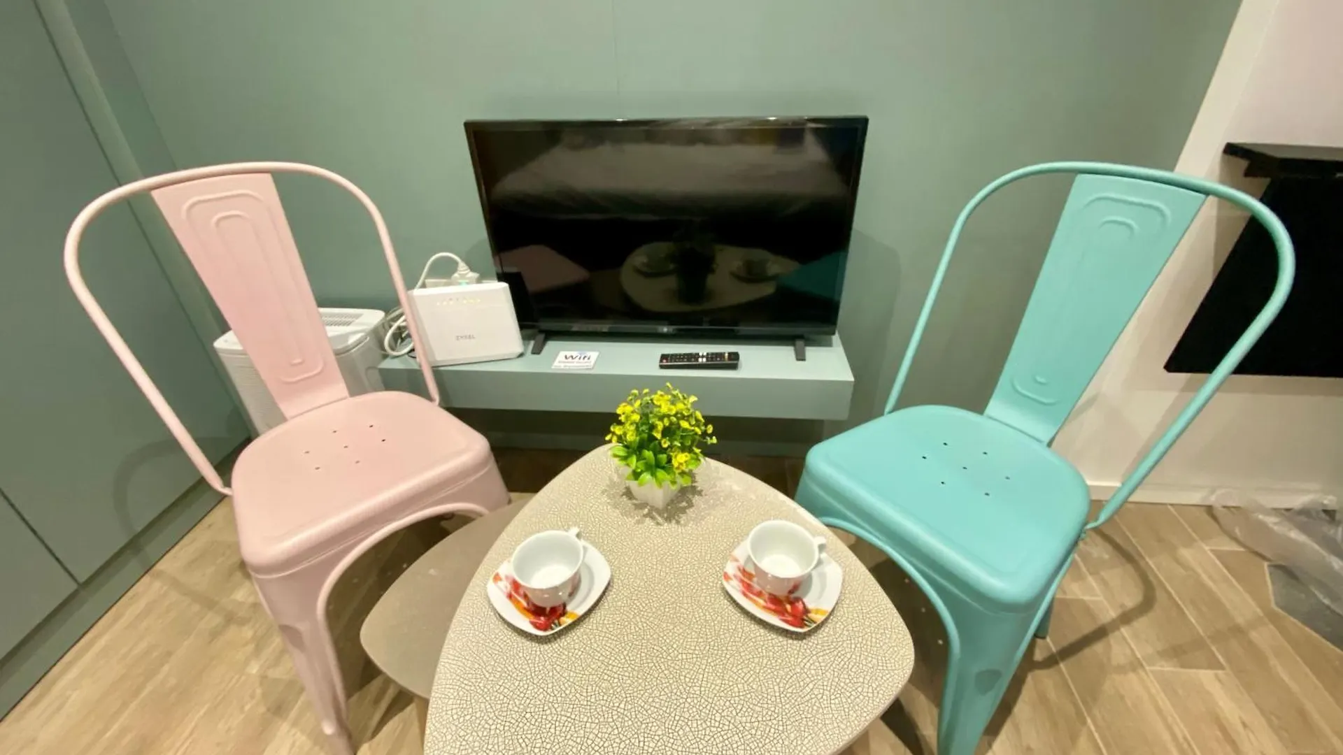 Crystal Studio-Downtown Escape-Navarinou Square Saloniki